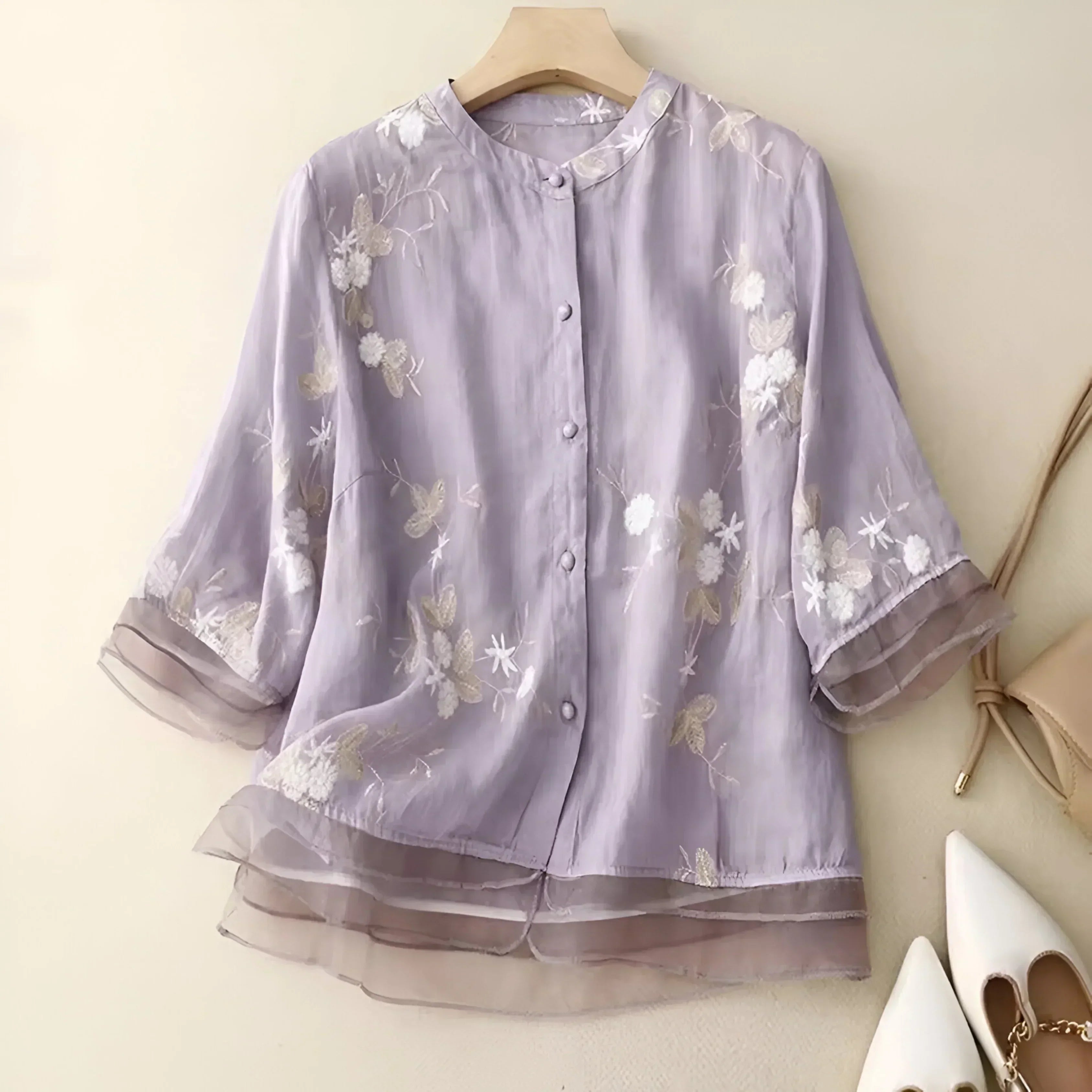 Filomena - Camisa de Algodão com Flores Bordadas